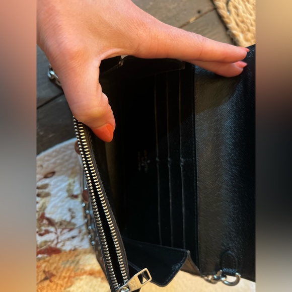 LOUIS VUITTON Portefeuille Twist Chain - Picture 8 of 16